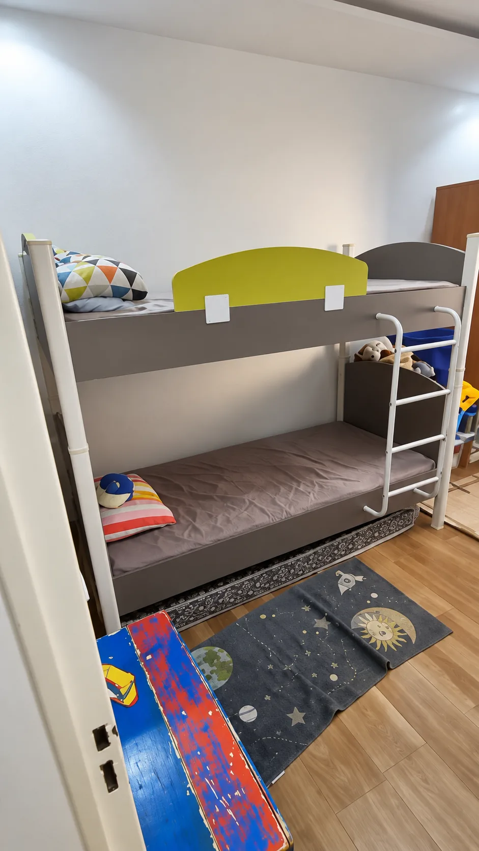 Chambre d'enfant et lits superposés