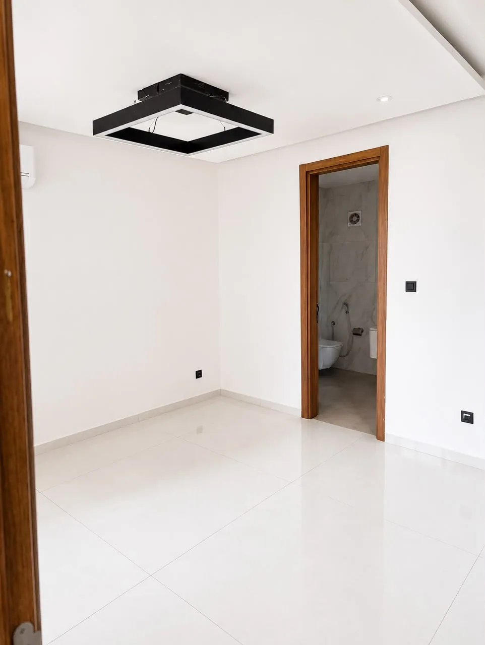 Chambre ouvrant sur sa salle d'eau